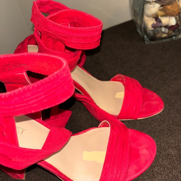 Sexy red sandals with tie; sleek & sassy; cute & comfortable. - Picture 11 of 14